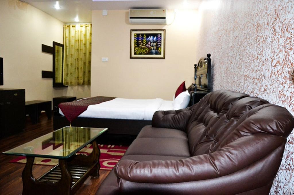 Blues Shivalik Hotel Ranchi Room photo